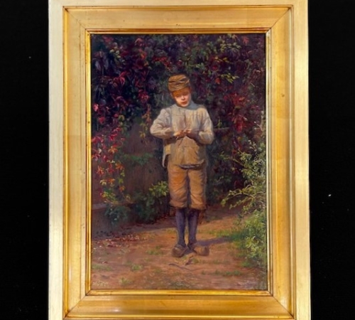 Emilie Mundt: En dreng snitter en kæp i blomstrende have. Sign. E. M. 94. Olie på lærred. 39×28. - Pris:22.500 kr/3.000€